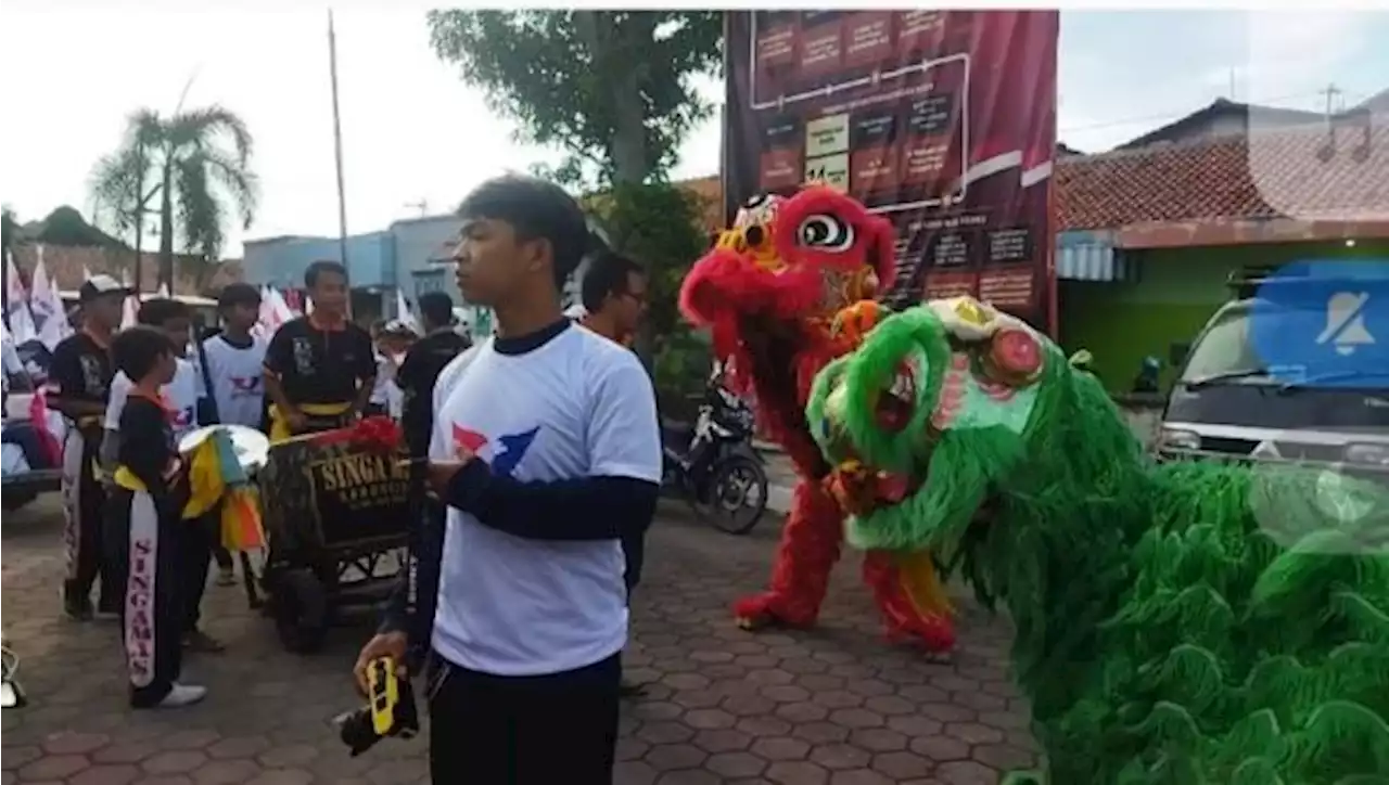 Perindo ke KPU Kota Tegal Diiringi Barongsai