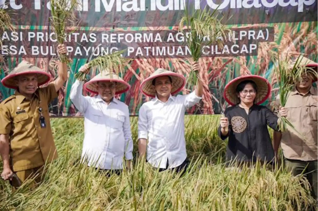 Wamen ATR/BPN Dengarkan Curhatan Petani di Cilacap soal Lahan Pertanian