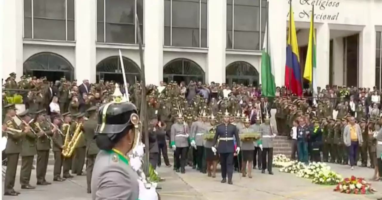 El último adiós al mayor Edison Andrés González, asesinado en El Tarra, Santander: 'No más guerra'