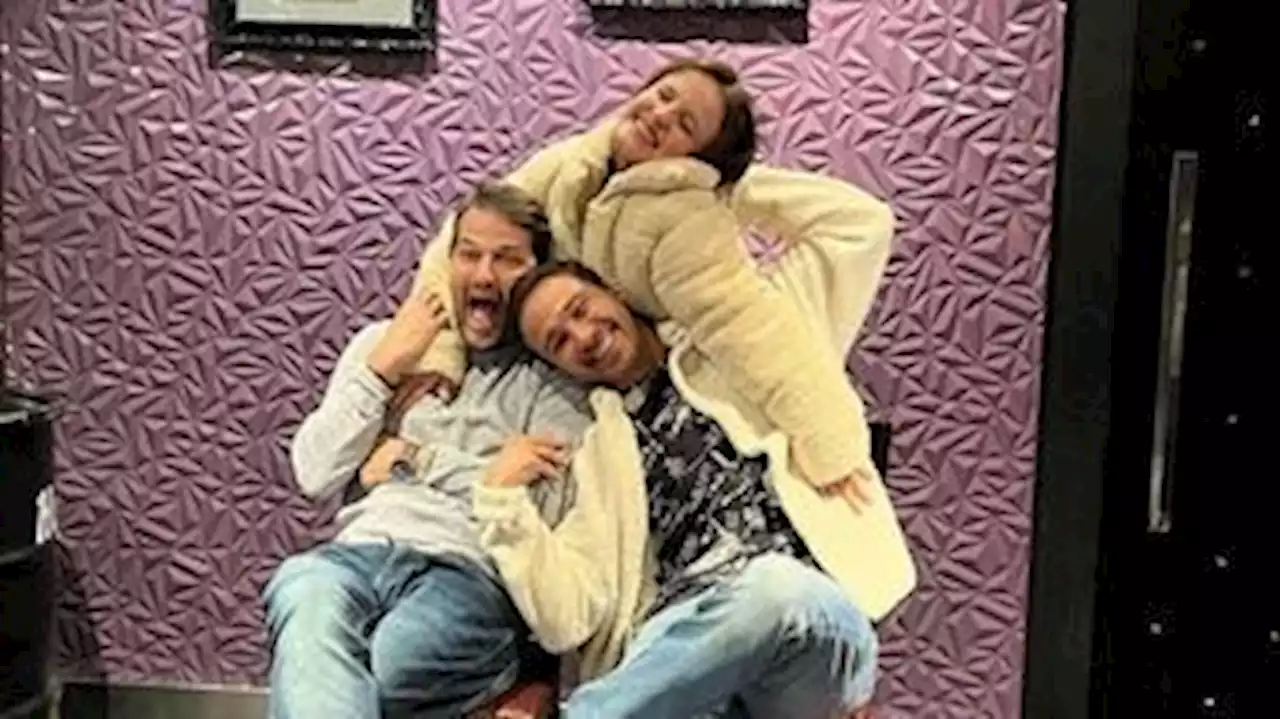 Após romper com a mãe, Larissa Manoela viaja com o noivo no Dia das Mães