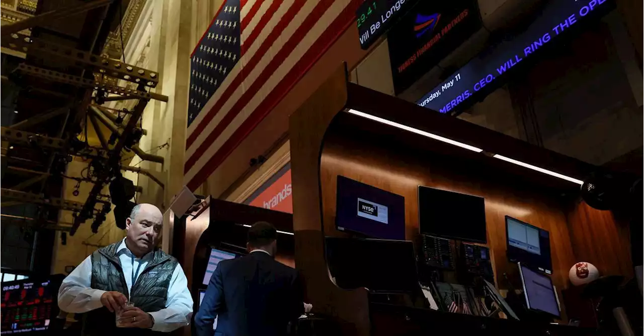 S&P 500, Dow muted on slowdown fears; Meta lifts Nasdaq