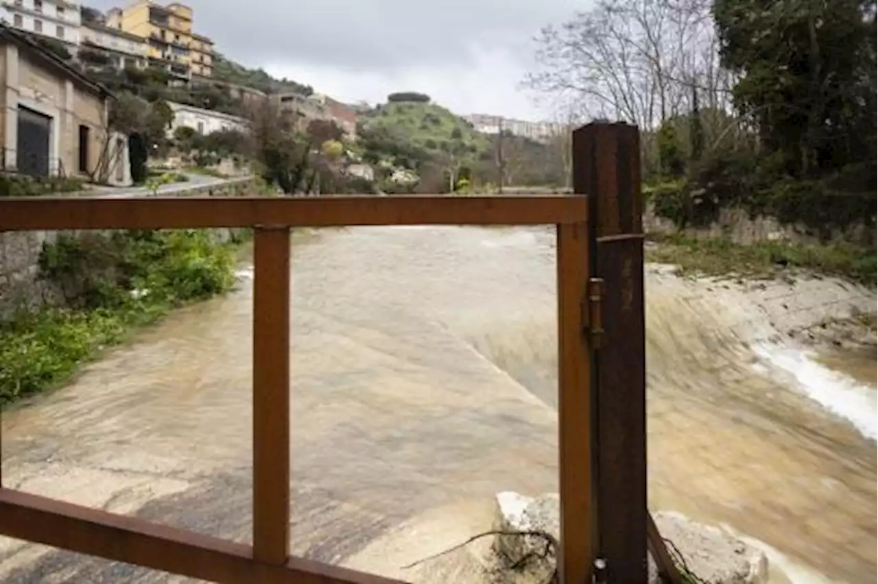 Maltempo: allerta rossa in Sicilia, scuole chiuse a Palermo e Trapani