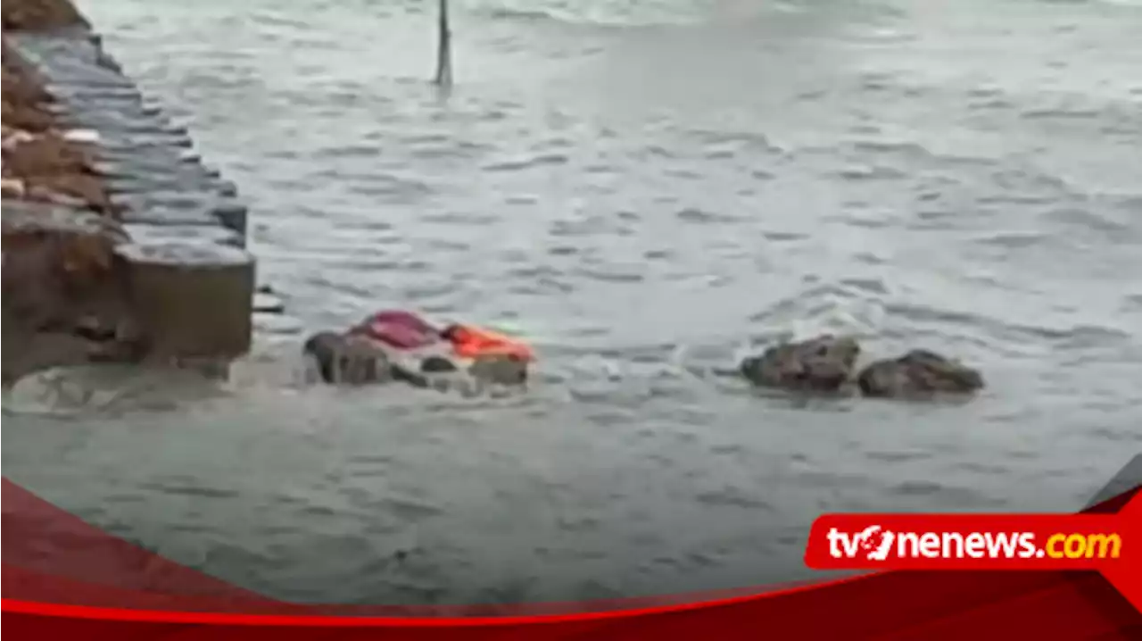 Seorang Nelayan di Sampang, Madura, yang Hilang 12 Hari Lalu, Ditemukan Tewas di Bibir Pantai Bangkalan