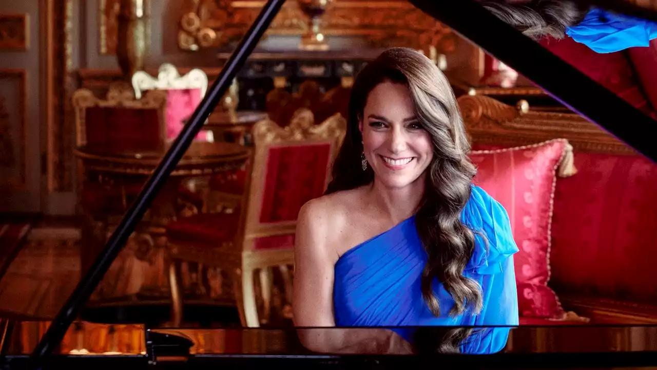 Kate Middleton fait une apparition surprise (au piano!) pendant l'Eurovision