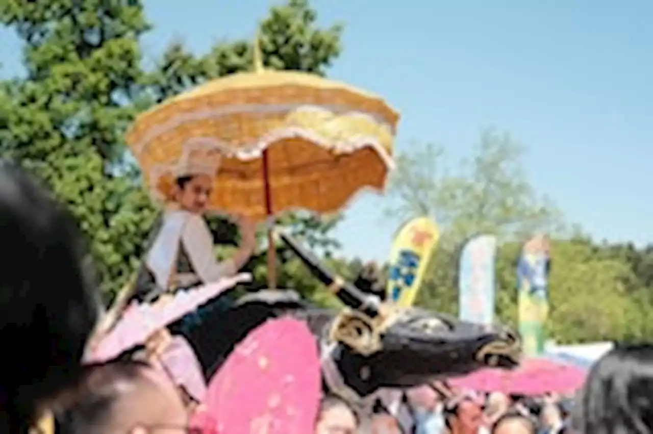 Sticky rice meets Southern hospitality at Buddhist temple festivals