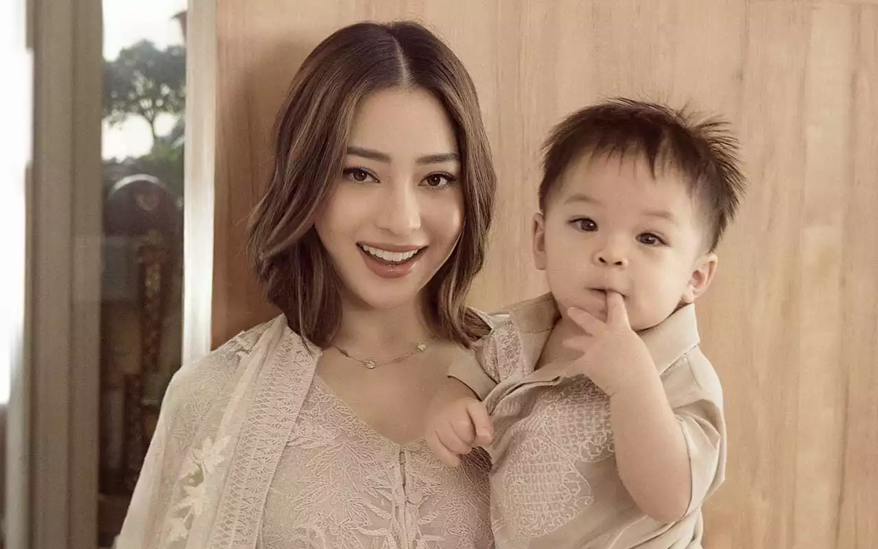 Nikita Willy Telaten Latih Issa Makan dengan Pola Zero Distraction, Hasilnya Bikin Terharu