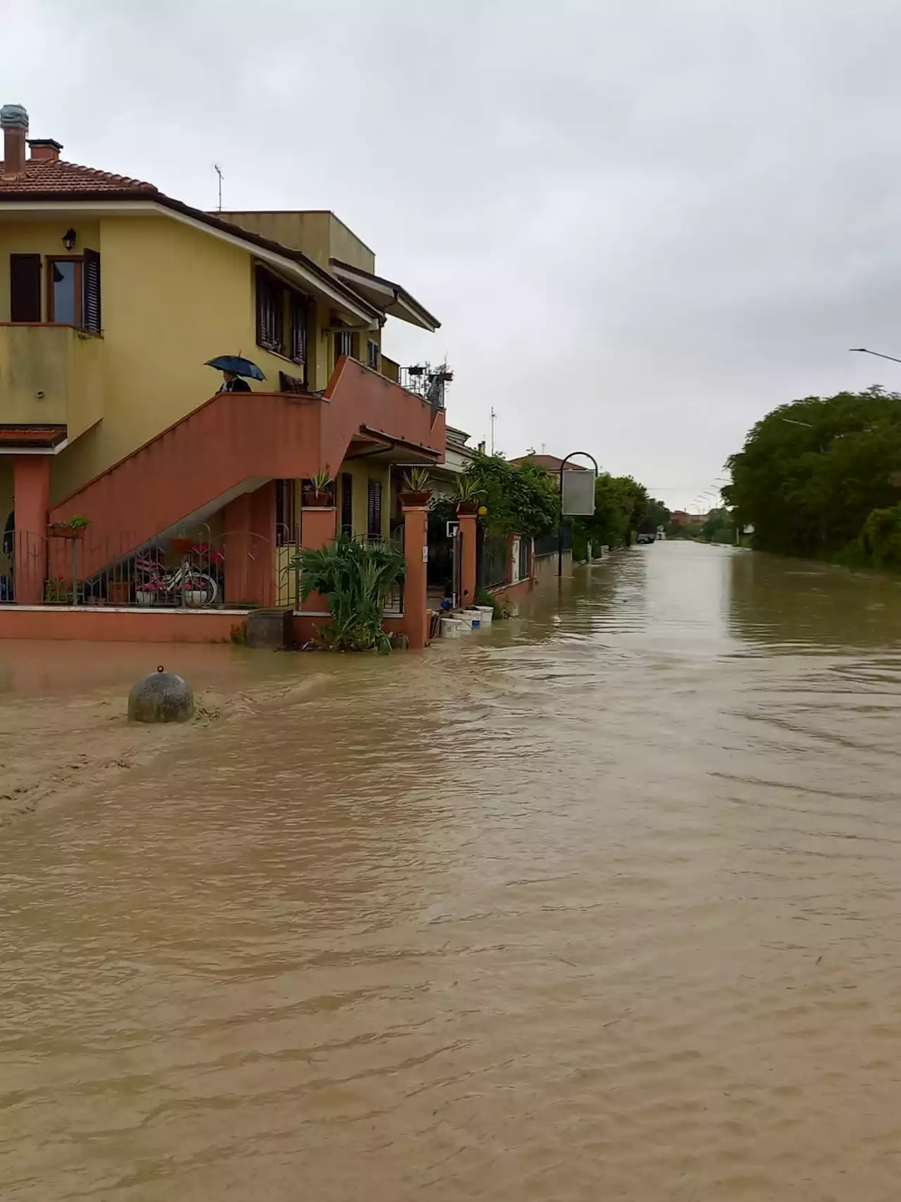 Unwetter in Italien: Spitäler unter Wasser, 900 Evakuierte