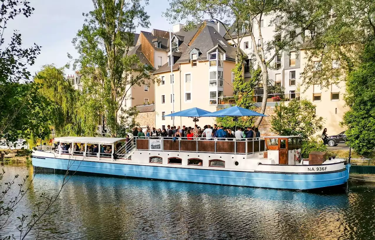 Fermée pendant un an, la péniche La Musette rouvre son bar à Rennes