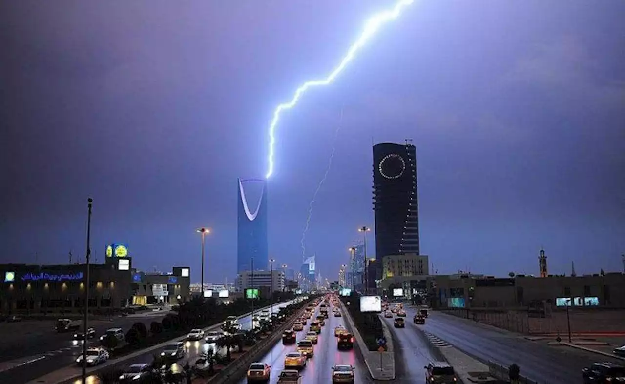 الدفاع المدني: أمطار على الرياض حتى السبت المقبل.. وندعو للحذر