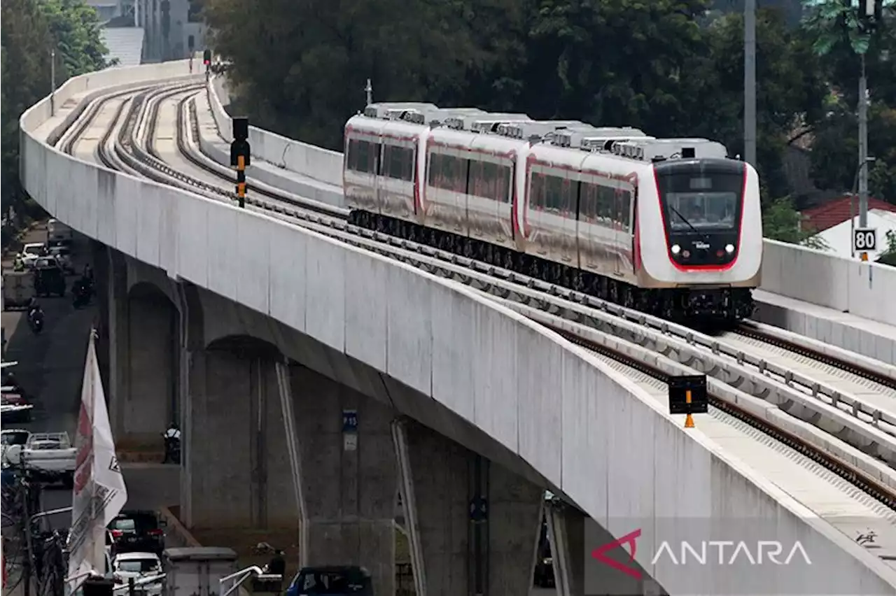 DKI kemarin, dari pembangunan LRT hingga ruko di bahu jalan