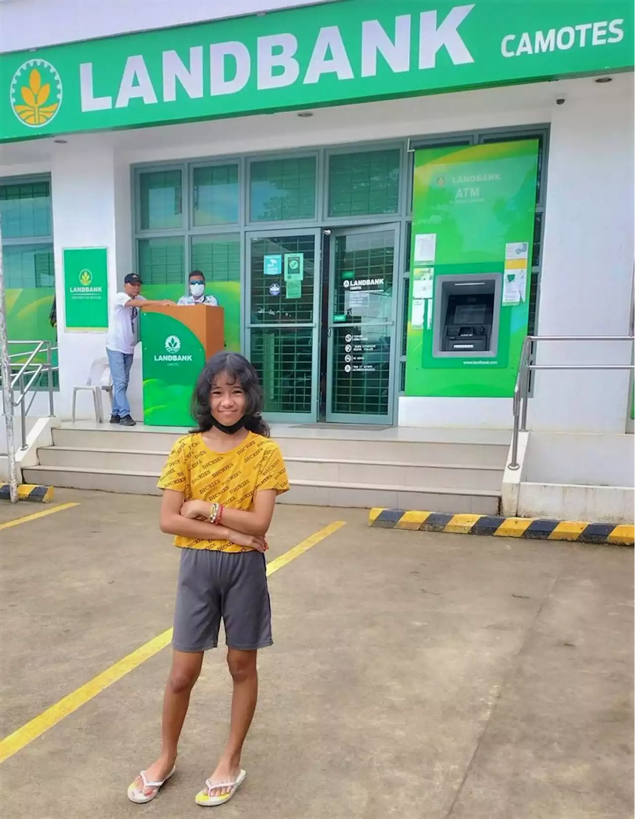 Cebu student opens Landbank account with one peso | BMPlus