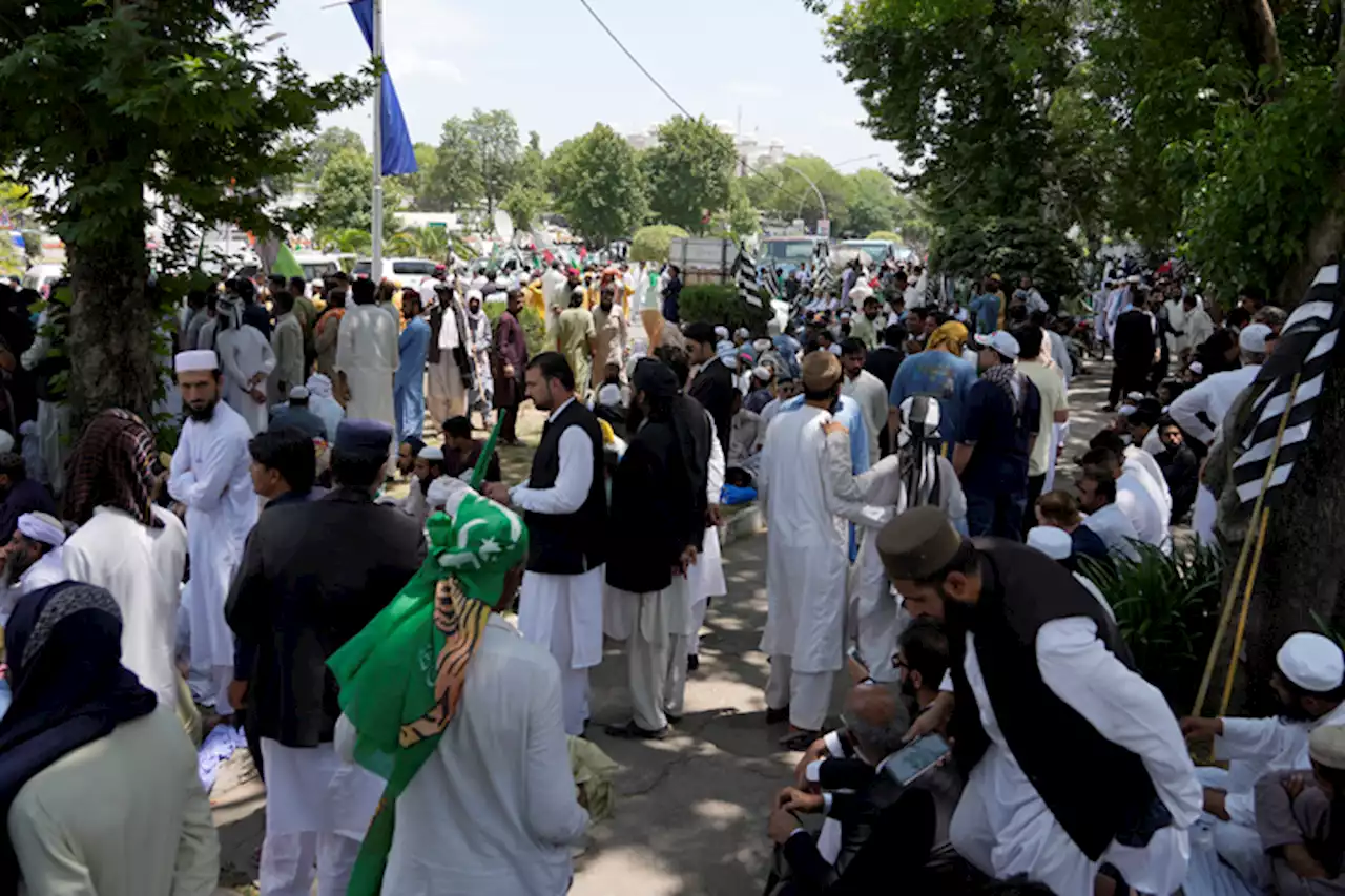 Pakistan government supporters stage rare sit-in, protest release of Imran Khan | Munir Ahmed / The Associated Press