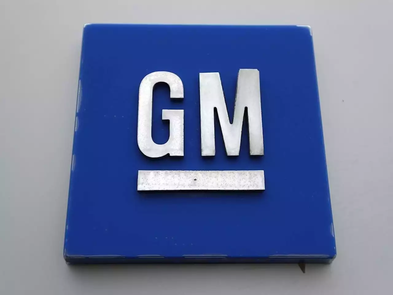 GM recalls 42,000 vehicles in Canada for air bag defect