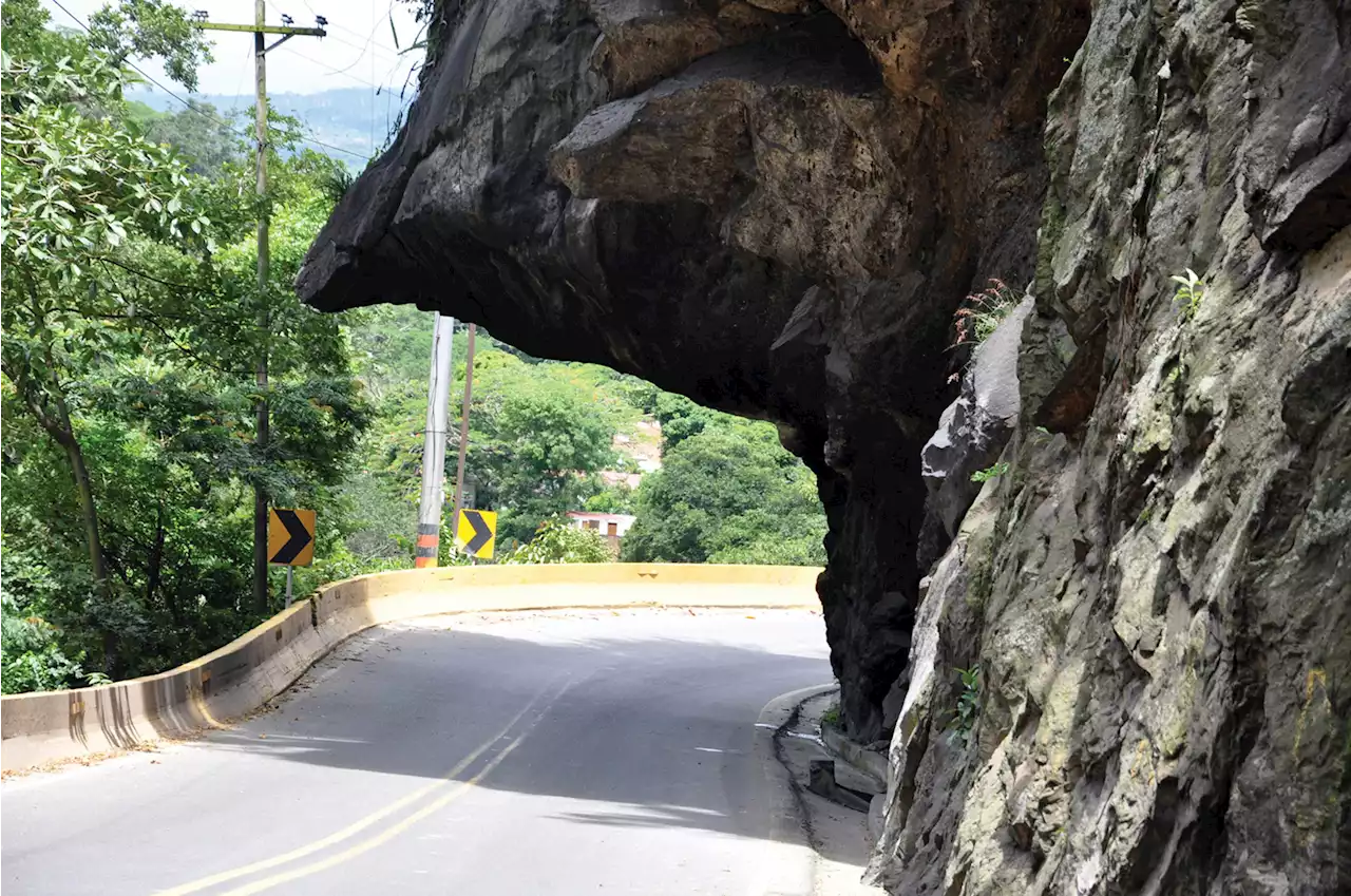 Concesión Vía 40 Express habilita paso en la ‘Nariz del Diablo’ de cara al puente festivo