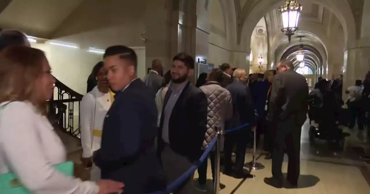 Hundreds line up at City Hall to meet Mayor Brandon Johnson at open house