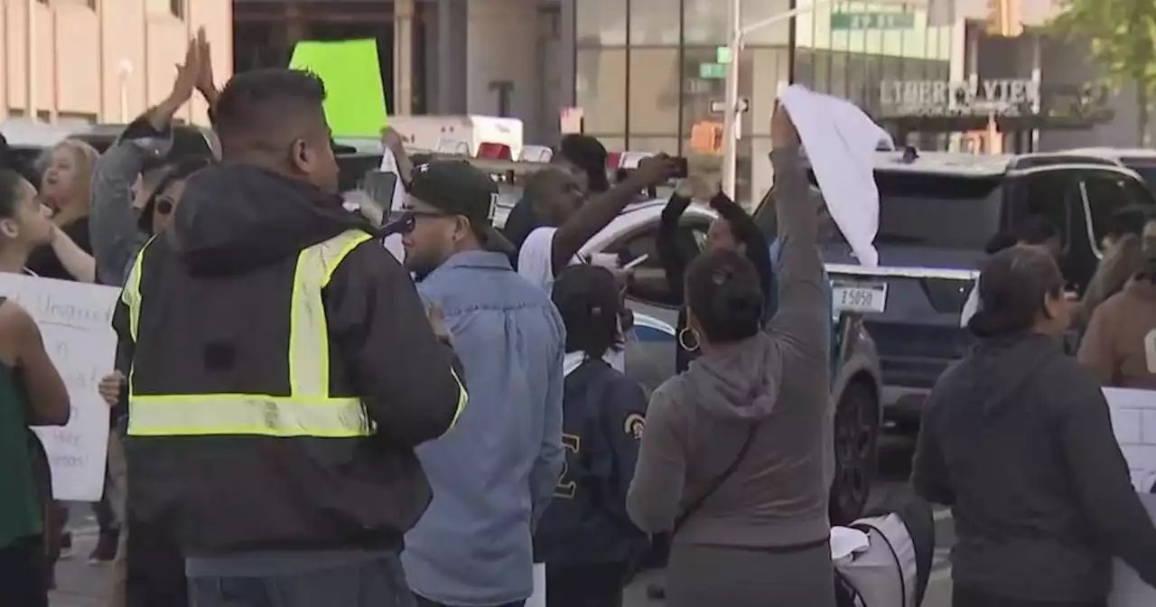 Parents protest plan to house asylum seekers in gymnasium at P.S. 172 in Sunset Park, Brooklyn