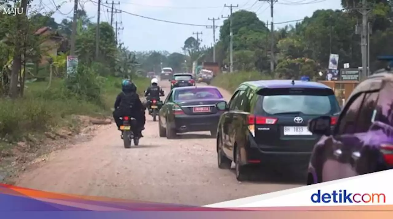 Usai Lampung Giliran Jambi, Lagi-lagi Jalan Rusak Dijajal Jokowi