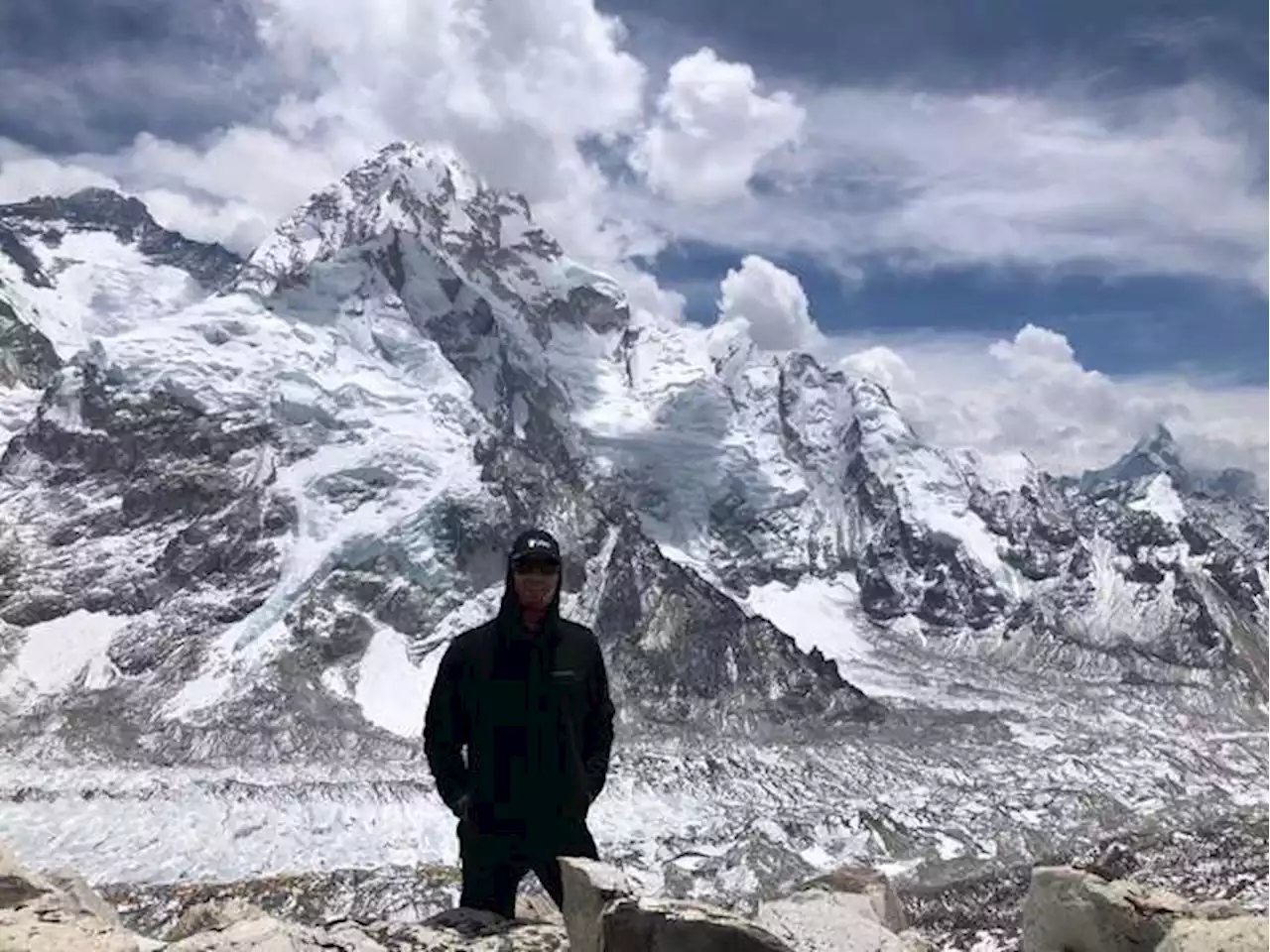 El montañista Mateo Isaza llegó a la cumbre del Everest sin oxígeno suplementario