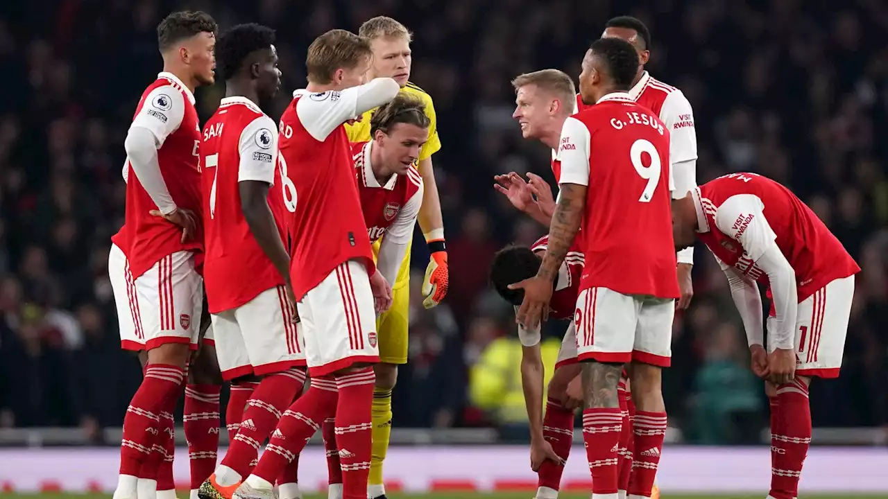 'Tooting his horn': Neville doubles down on criticism of 'emotional' Arsenal man - Football365