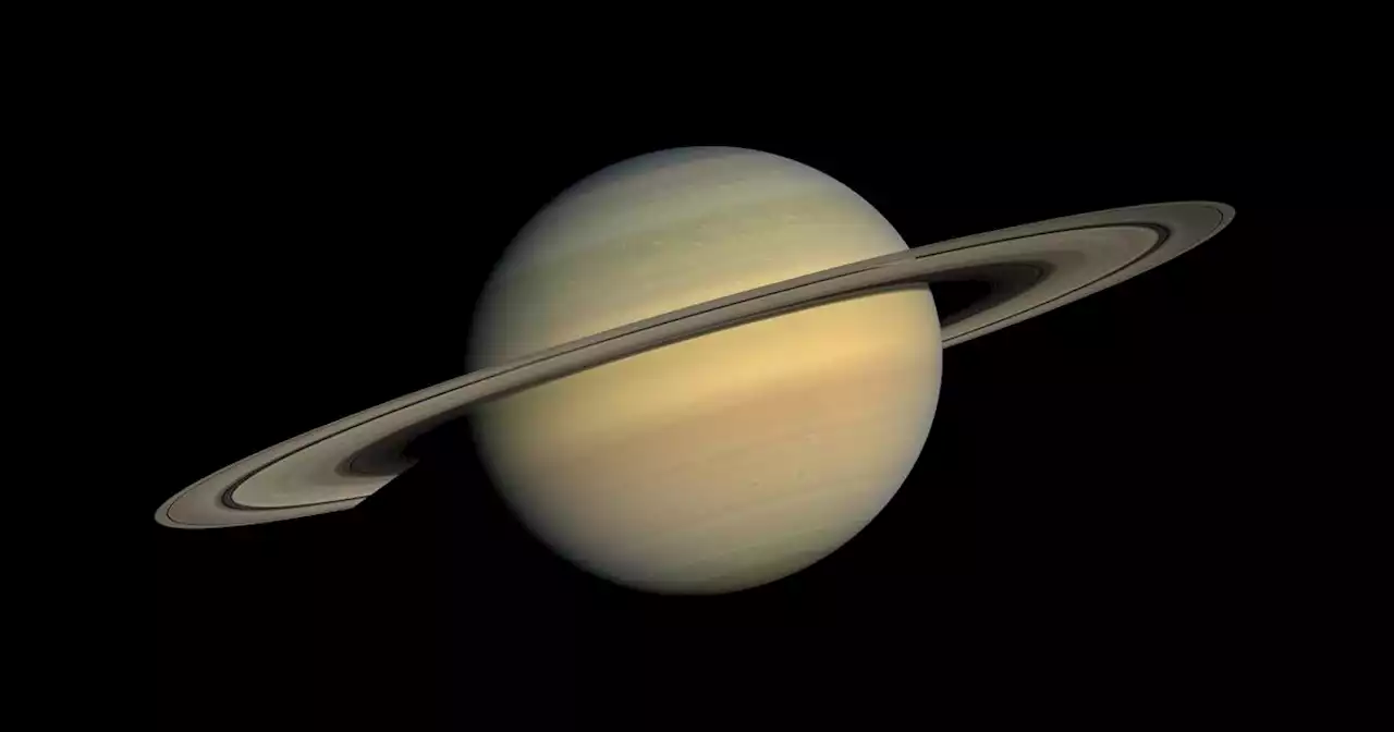 Científicos descubren 62 nuevas lunas alrededor de Saturno para un total de 145, la mayor cantidad en el Sistema Solar