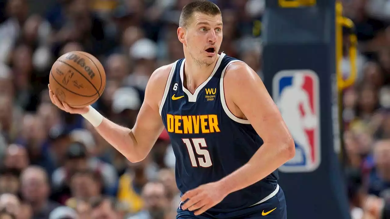 Lakers head coach gives hilarious answer when asked how to stop Nuggets' Nikola Jokic