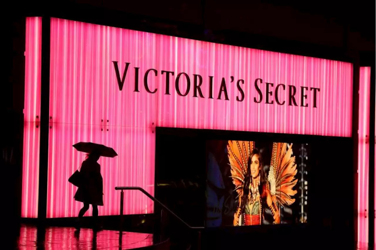 Signs appear for new Victoria's Secret store in Glasgow