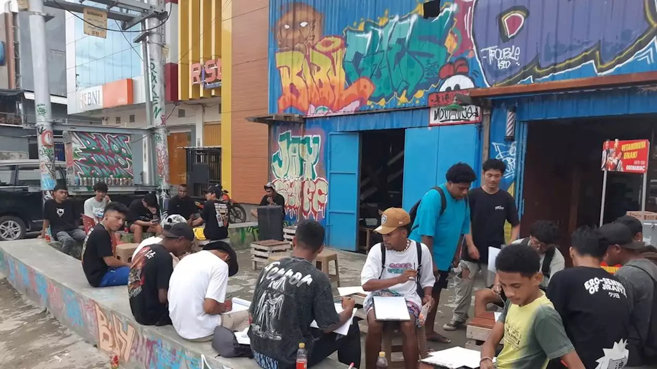 Kelas Rap dan Grafiti Gratis bagi Pemuda di Jayapura