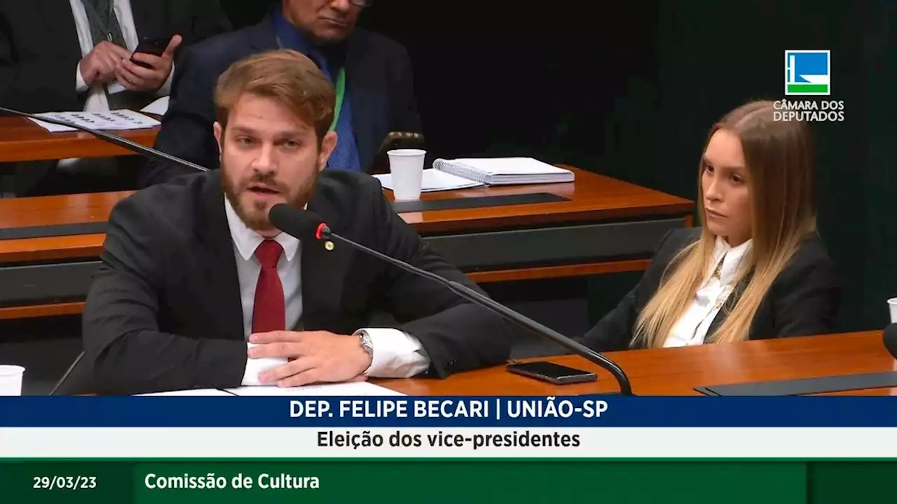 Policial, defesa dos animais e noivo de ex-BBB: quem é Felipe Becari, deputado investigado por aliança dada a Carla Diaz