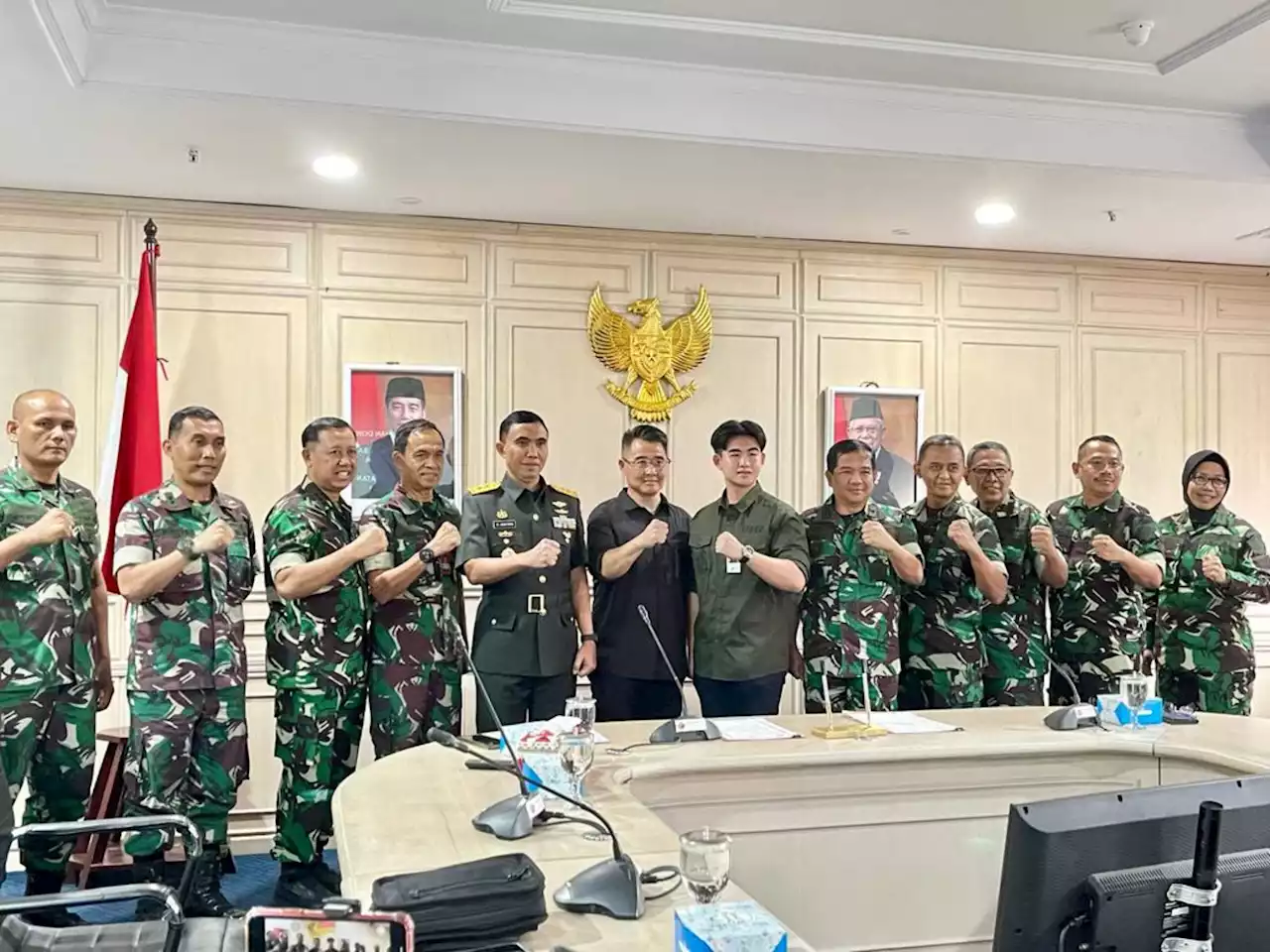 Pengusaha Tangerang Dukung Pasukan TNI dengan Cairan Pengendali Nyamuk Malaria