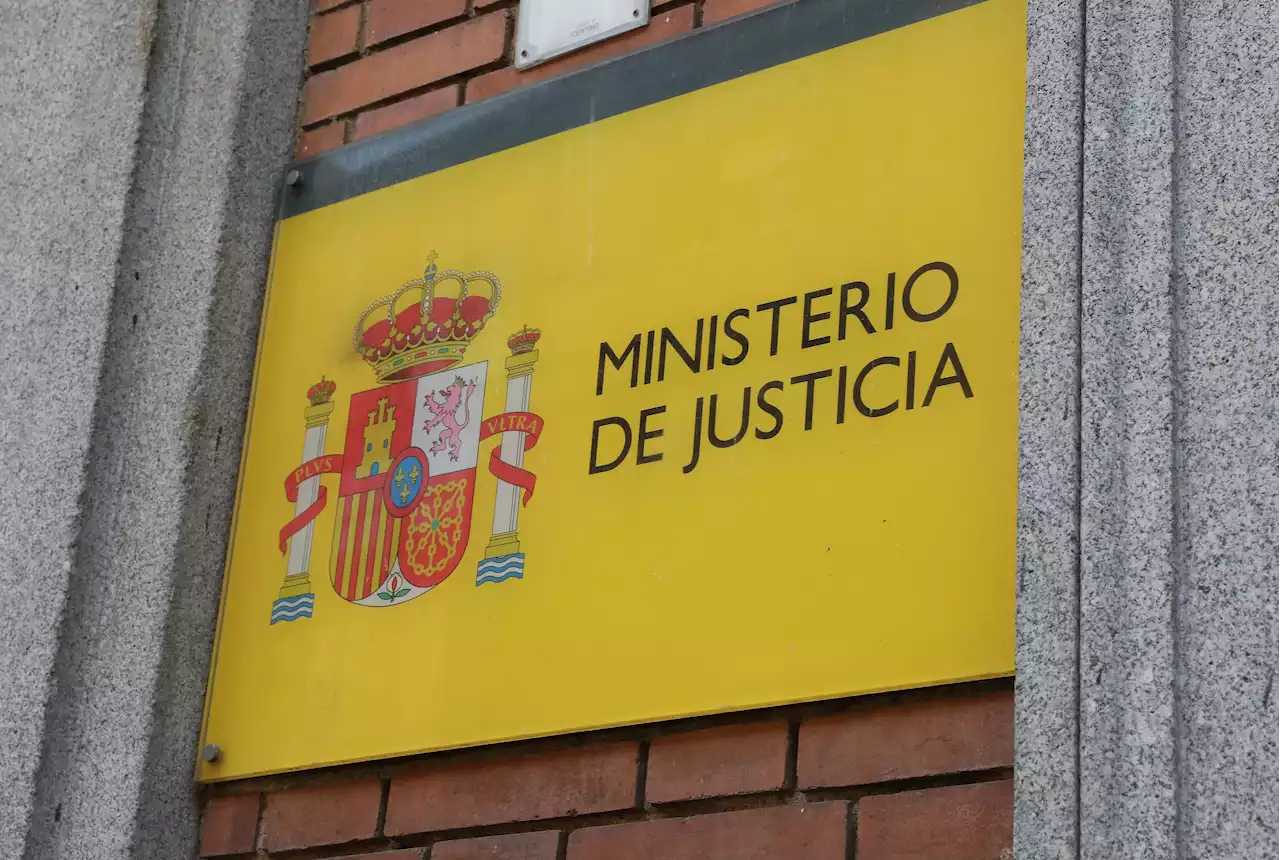 Justicia reconoce que para mejorar el funcionamiento de la Justicia es 'decisivo' subir salarios