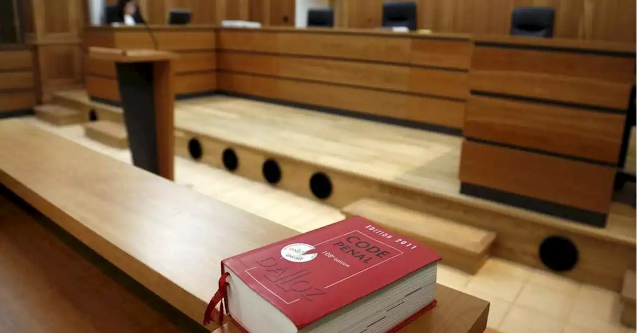 Tribunal correctionnel de Marseille : arrêté sur la chaise du guetteur 'par hasard'