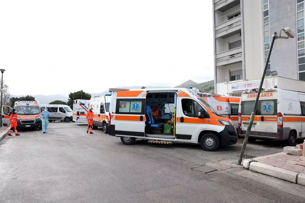 Camici senza frontiere | La sanità siciliana è stata salvata dagli extracomunitari - Linkiesta.it