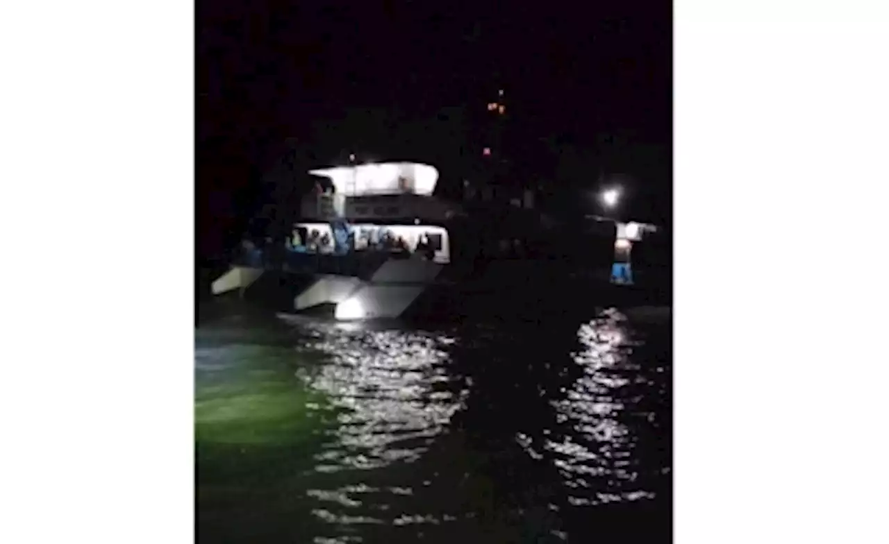 MMEA rescues 140 stranded passengers after Langkawi ferry runs aground