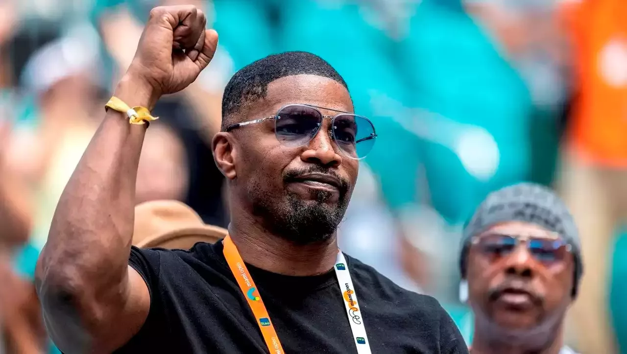 Jamie Foxx Y Su Hija Corinne Serán Los Presentadores Del Concurso ...