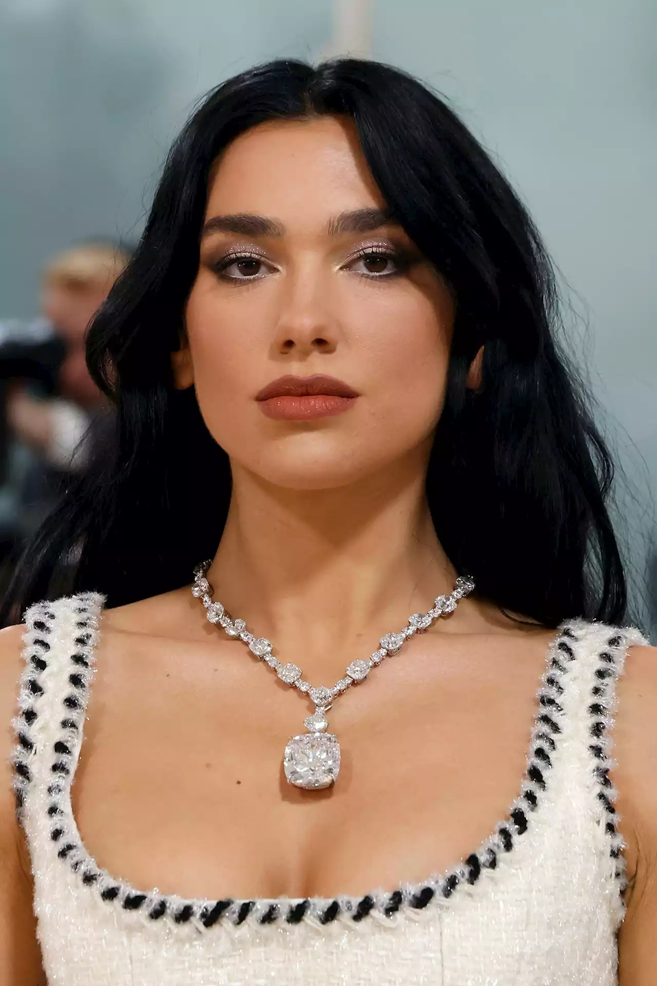 Dua Lipa Just Jumped on the 'Spider Leg' Lash Trend