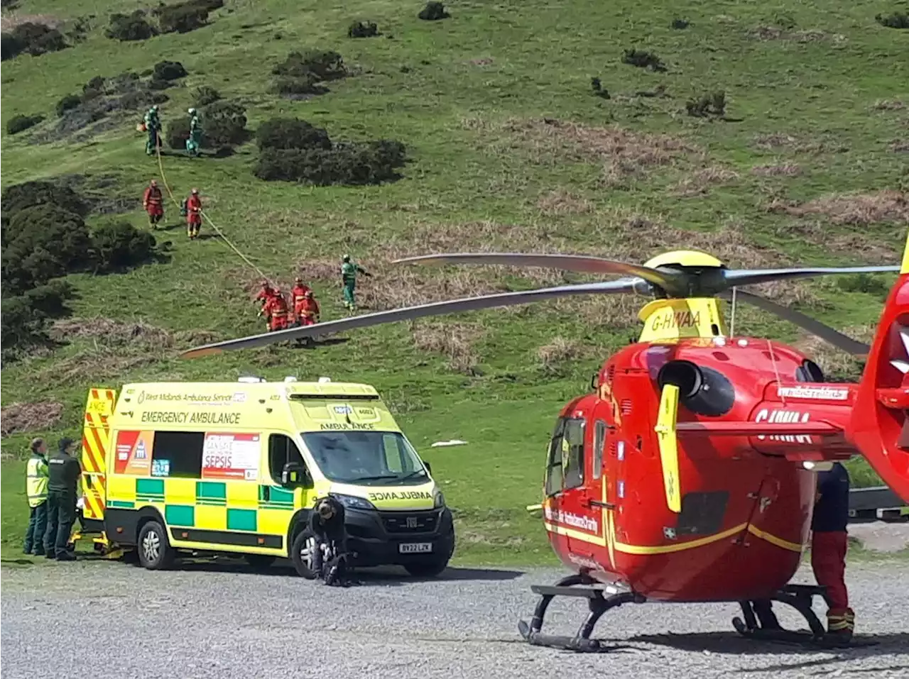 Crowd control and teams with ropes needed to help injured teen who fell at beauty spot