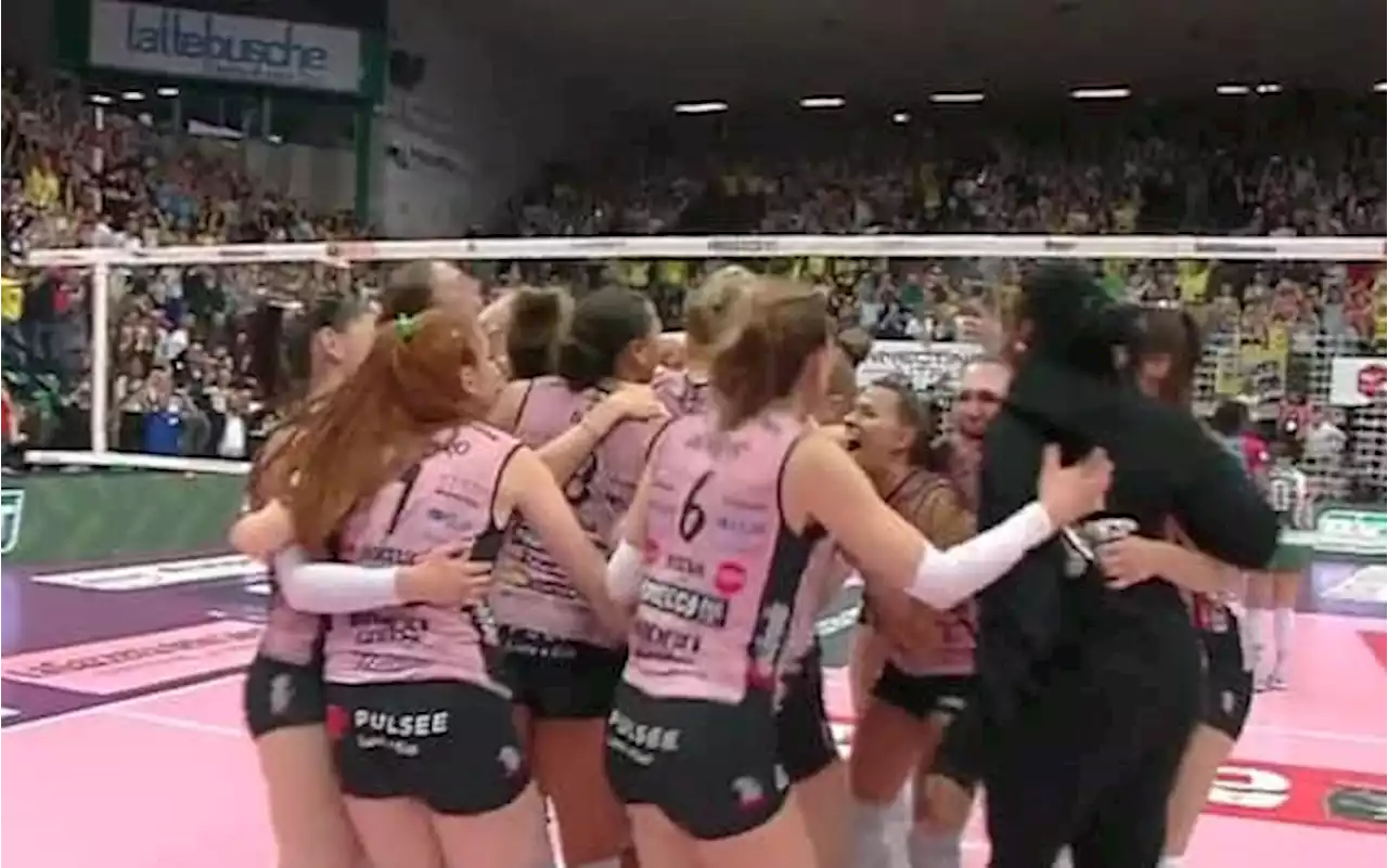 Conegliano campione d'Italia, Milano ko in 4 set