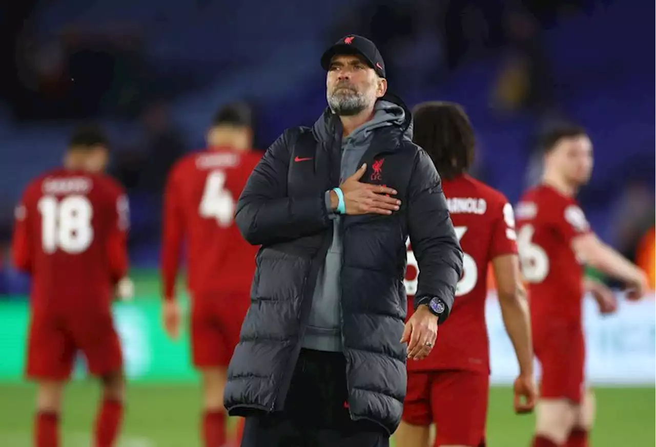 Soccer-Klopp urges Liverpool to keep pressure on after win at Leicester