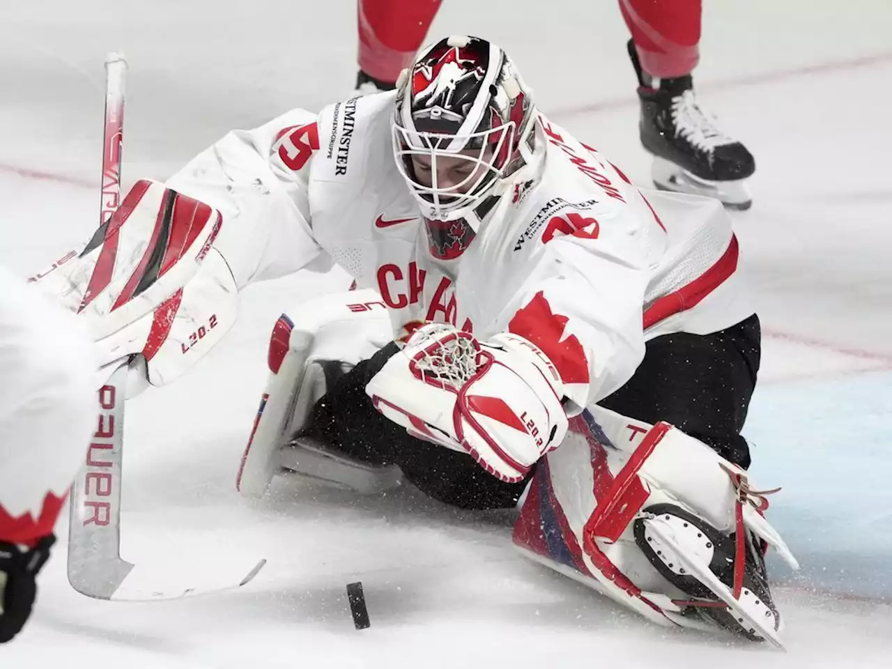 Canada edges Slovakia 2-1 in shootout to remain unbeaten at world hockey championship