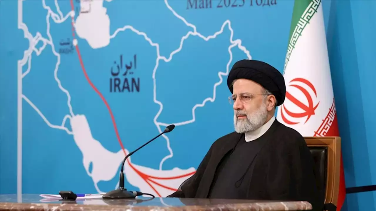 امضای سند احداث یک خط ریلی در ایران توسط رئیسی و پوتین