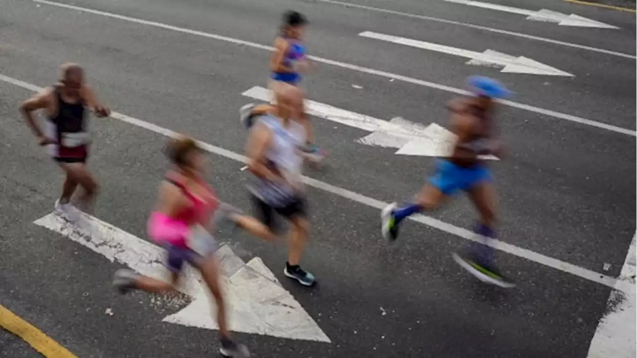 Toronto Marathon founder apologizes to runners for poor race experience | CBC News