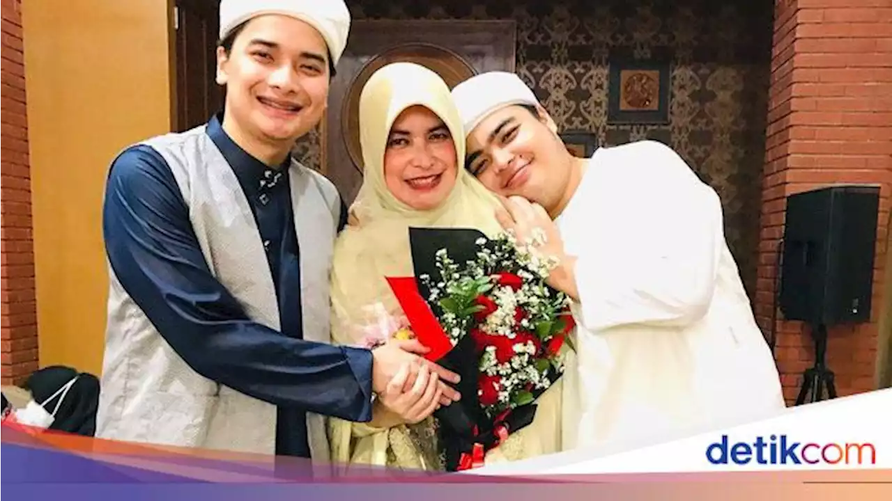 Umi Yuni Tak Diusir dari Az-Zikra Usai Nikah Lagi, Disentil soal Akhlak dan Adab