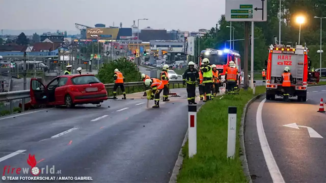 Oö: Verletzter bei Pkw-Leitschienenkollision in Leonding