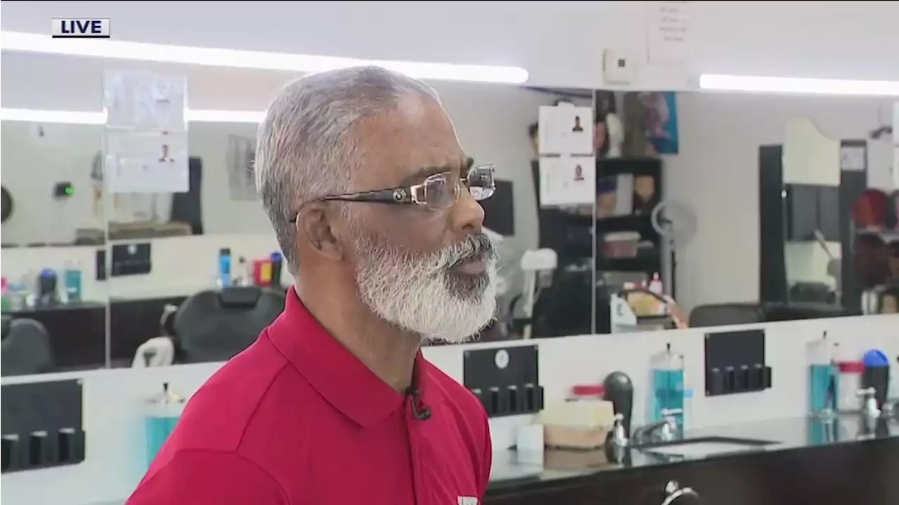 Houston 'Clippers over Crime' summer camp teaches teens to cut hair