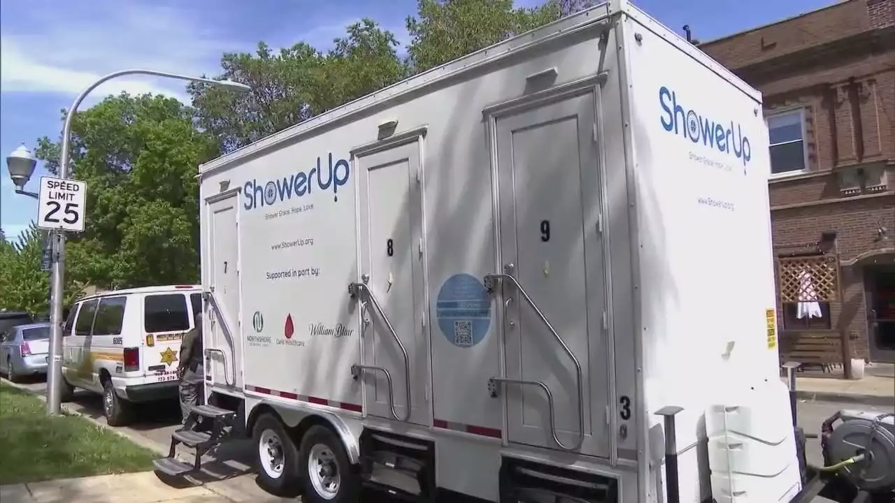 'ShowerUp Chicago' provides essential hygiene support to city migrants