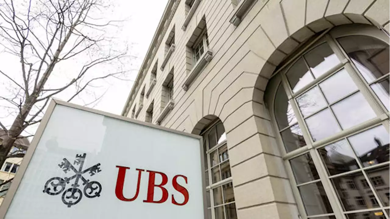 Bankenübernahme : UBS winkt dank Credit-Suisse-Notübernahme riesiger Gewinn