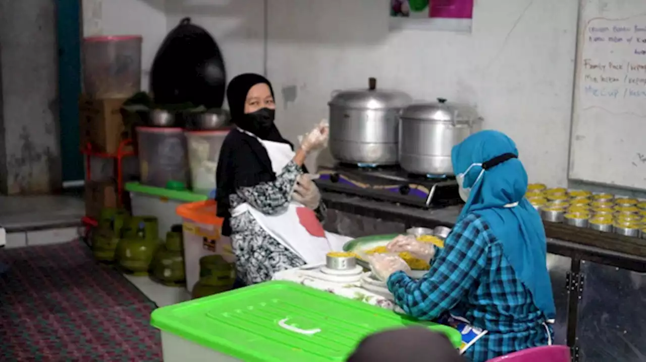 Produksi UMKM Binaan Kecamatan Medan Kota, Farida Laila Ciptakan RAZHATI Mie Instan Sehat