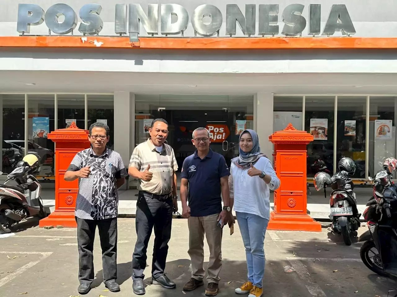 Permudah Pengambilan Bansos, Pos Indonesia Tetap Layani Masyarakat di Hari Libur