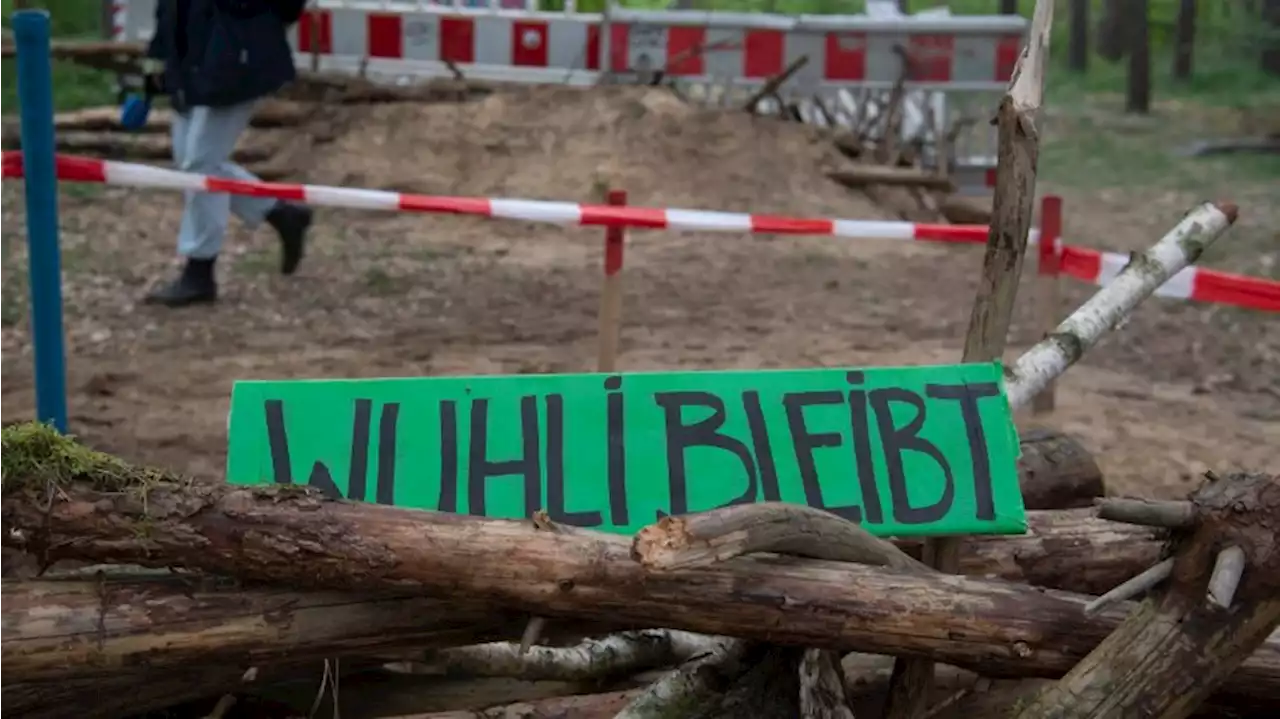 Polizei: Über 40 Menschen verließen Protestcamp freiwillig