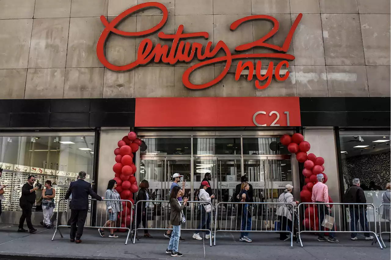 Century 21 Reopens NYC Flagship Store in Lower Manhattan After Closing During Pandemic